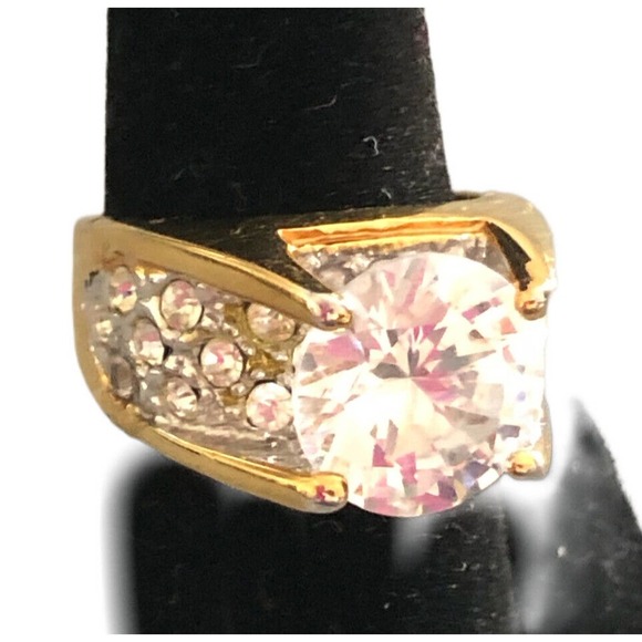 Cubic Zirconia Gold plate Silver Cluster Accent Stones Cocktail bling Size 8 - Picture 3 of 11